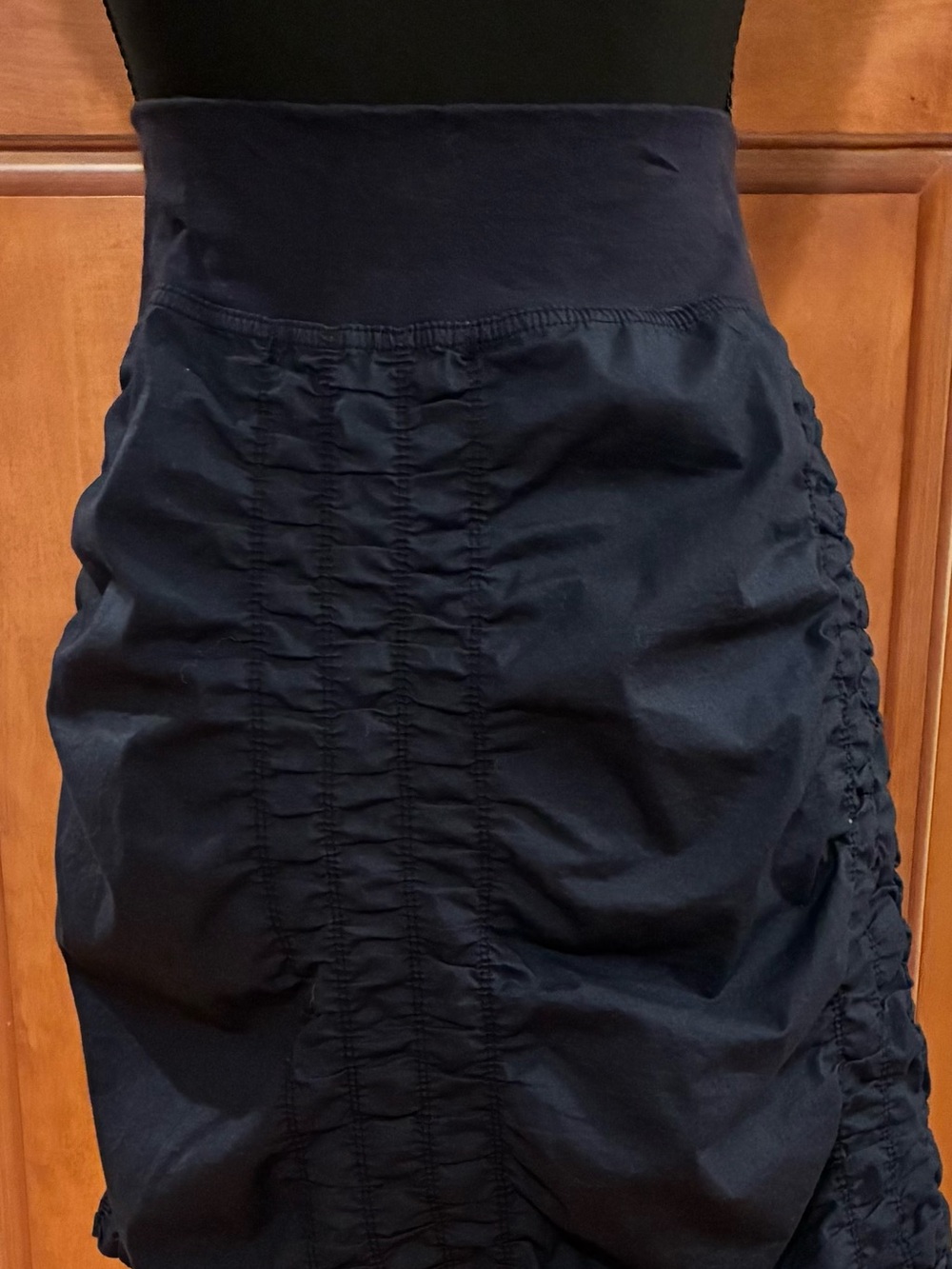 High-Rise Ruched Skirt in Navy